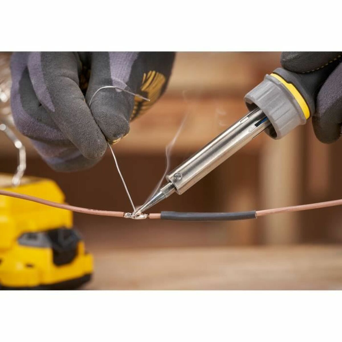 V4H8C0BA08EF52DEDAF172863C00EAEFEEFR7261237P3