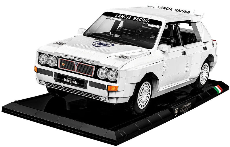 Cobi Lancia Delta Hf Integrale Evo Executive Edition Escala: 1:12 Cobi-24356