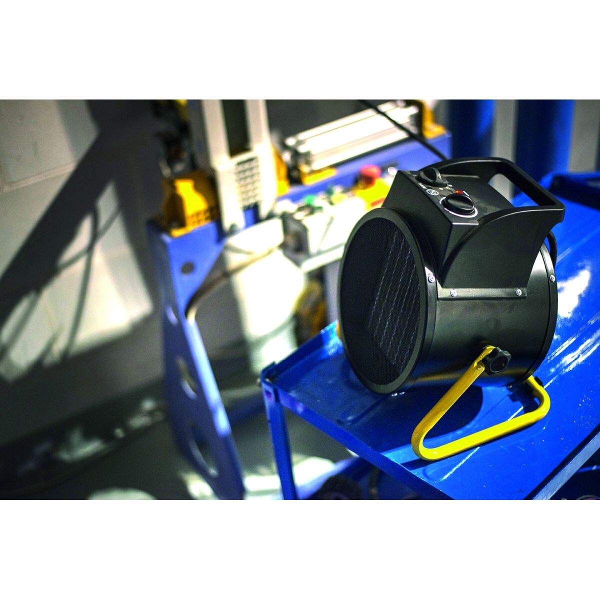 V4H61A212C4C9BF9D1680A06A54E03DA418R7205625P3